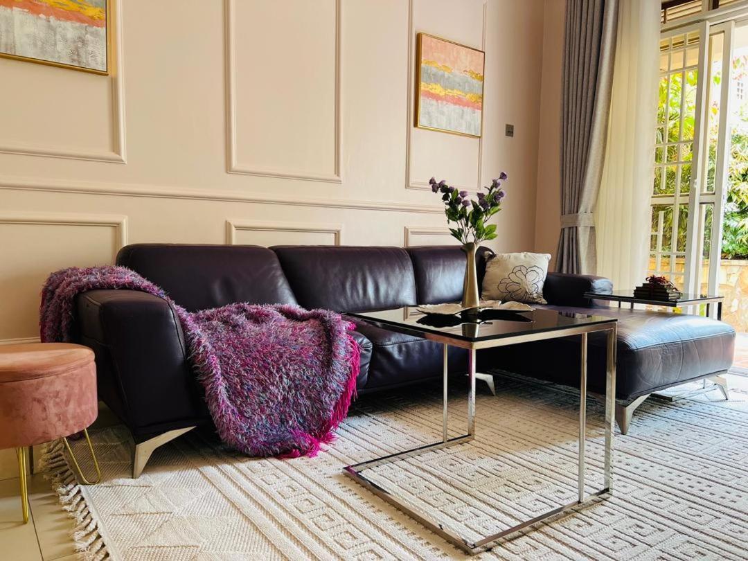 Alsander Homes Raspberry كامبالا المظهر الخارجي الصورة